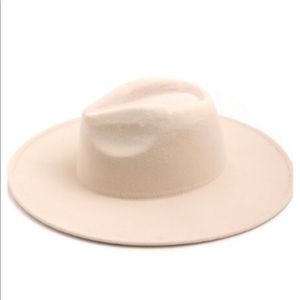 Flat brimmed Wool Hat